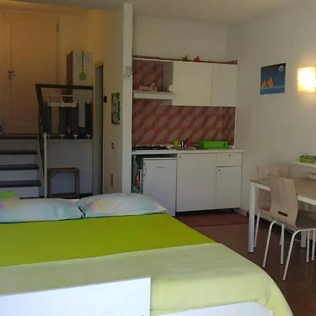 L' Del Sole - The Sun Flat Apartment *